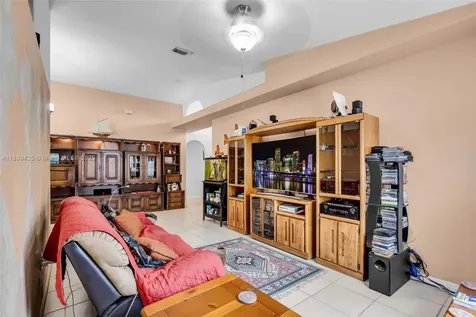 7967 NW 186th Terrace Hialeah FL 33015