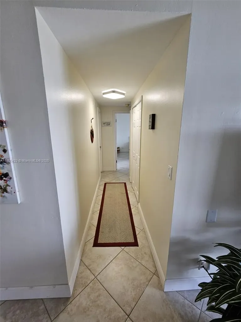 4200 Hillcrest Drive Hollywood FL 33021