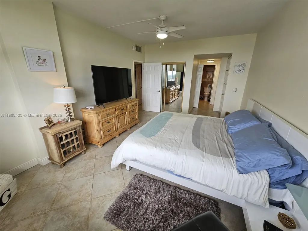 4200 Hillcrest Drive Hollywood FL 33021