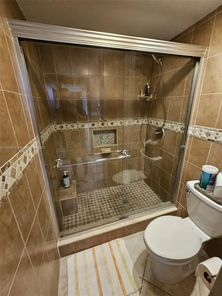 4200 Hillcrest Drive Hollywood FL 33021