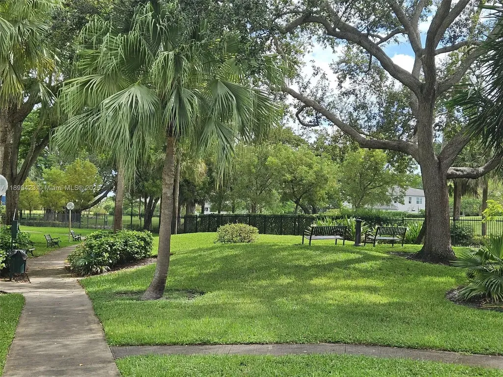 4200 Hillcrest Drive Hollywood FL 33021