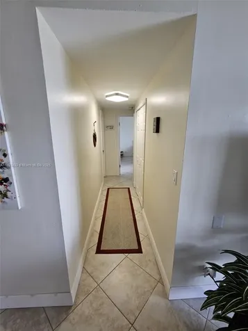 4200 Hillcrest Drive Hollywood FL 33021