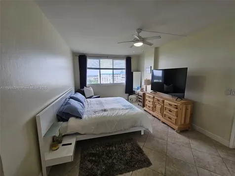 4200 Hillcrest Drive Hollywood FL 33021