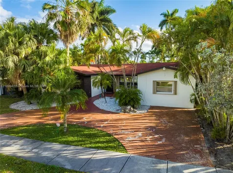 1244 Garfield Street Hollywood FL 33019