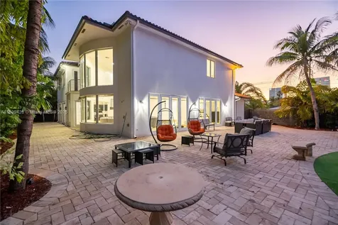 112 NW 14th Way Dania Beach FL 33004