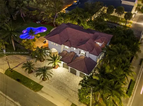112 NW 14th Way Dania Beach FL 33004