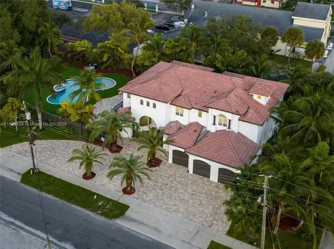 112 NW 14th Way Dania Beach FL 33004