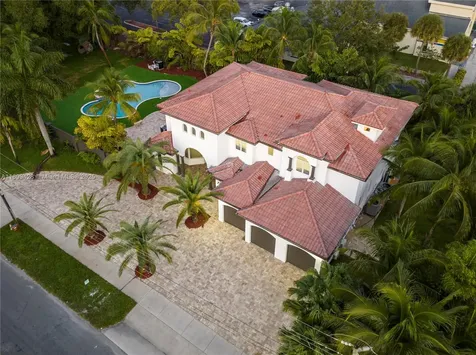 112 NW 14th Way Dania Beach FL 33004
