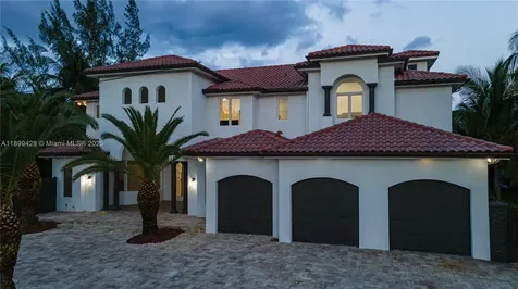 112 NW 14th Way Dania Beach FL 33004