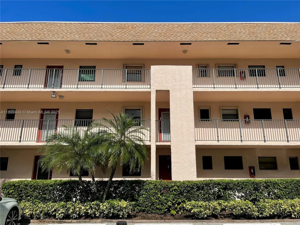 10123 Sunrise Lakes Boulevard Sunrise FL 33322
