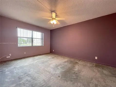 10123 Sunrise Lakes Boulevard Sunrise FL 33322