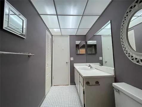 10123 Sunrise Lakes Boulevard Sunrise FL 33322
