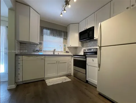 10123 Sunrise Lakes Boulevard Sunrise FL 33322
