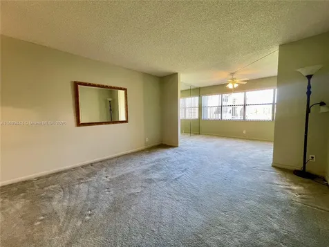 10123 Sunrise Lakes Boulevard Sunrise FL 33322