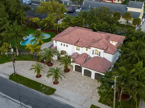 112 NW 14th Way Dania Beach FL 33004