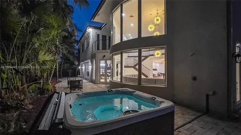112 NW 14th Way Dania Beach FL 33004