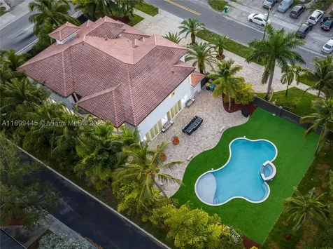 112 NW 14th Way Dania Beach FL 33004