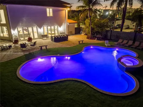 112 NW 14th Way Dania Beach FL 33004