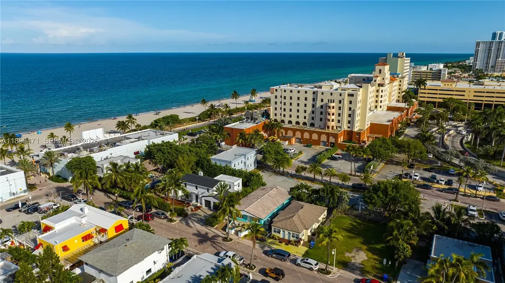 320 Polk Street Hollywood FL 33019