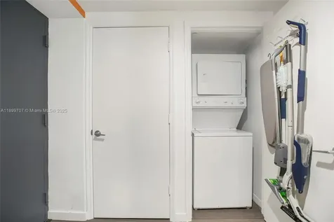 55 SE 6th Street Miami FL 33131