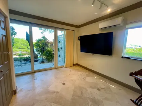6100 Paradise Point Drive Palmetto Bay FL 33157
