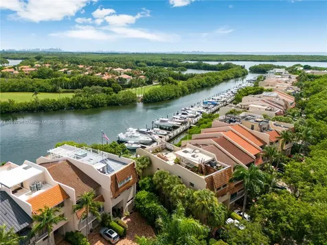 6100 Paradise Point Drive Palmetto Bay FL 33157