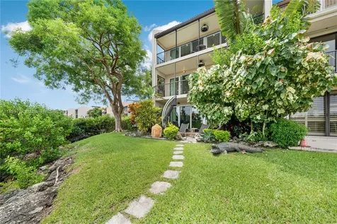 6100 Paradise Point Drive Palmetto Bay FL 33157