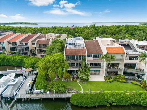 6100 Paradise Point Drive Palmetto Bay FL 33157