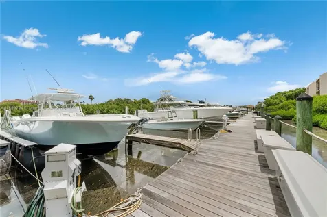 6100 Paradise Point Drive Palmetto Bay FL 33157