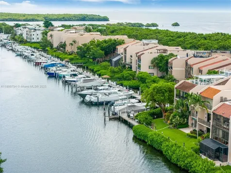 6100 Paradise Point Drive Palmetto Bay FL 33157