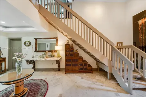 6100 Paradise Point Drive Palmetto Bay FL 33157