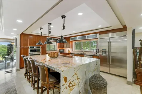 6100 Paradise Point Drive Palmetto Bay FL 33157
