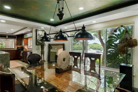 6100 Paradise Point Drive Palmetto Bay FL 33157