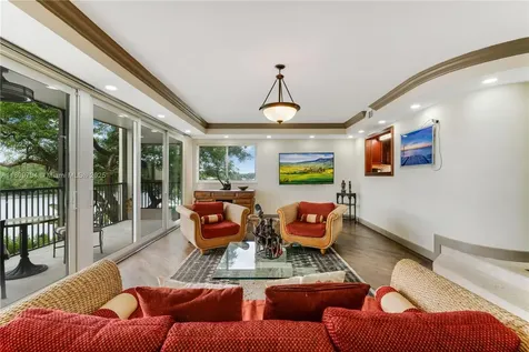6100 Paradise Point Drive Palmetto Bay FL 33157