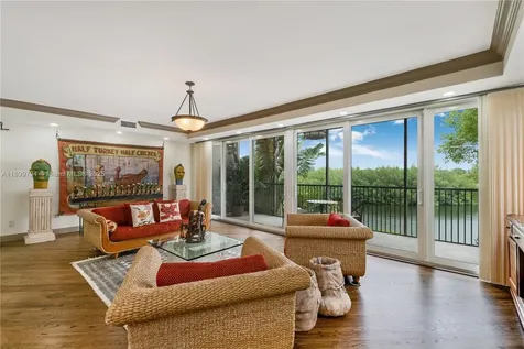 6100 Paradise Point Drive Palmetto Bay FL 33157