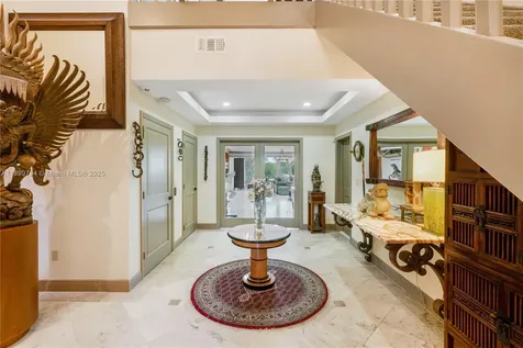 6100 Paradise Point Drive Palmetto Bay FL 33157
