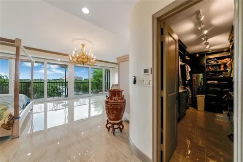 6100 Paradise Point Drive Palmetto Bay FL 33157