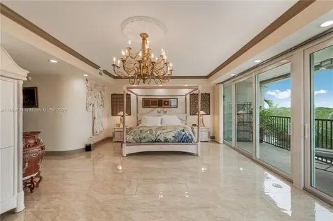 6100 Paradise Point Drive Palmetto Bay FL 33157