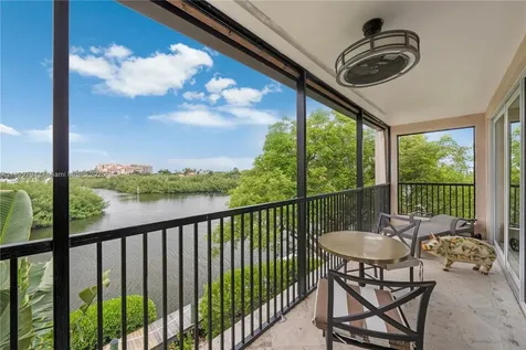 6100 Paradise Point Drive Palmetto Bay FL 33157