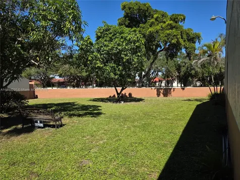 6923 Holly Road Miami Lakes FL 33014