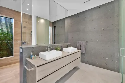 2110 NE 197th Terrace Miami FL 33179