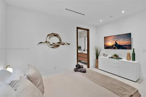 2110 NE 197th Terrace Miami FL 33179