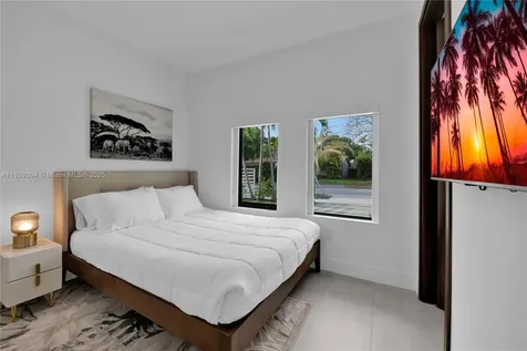 2110 NE 197th Terrace Miami FL 33179