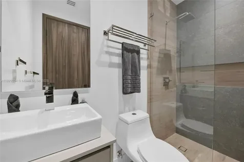 2110 NE 197th Terrace Miami FL 33179