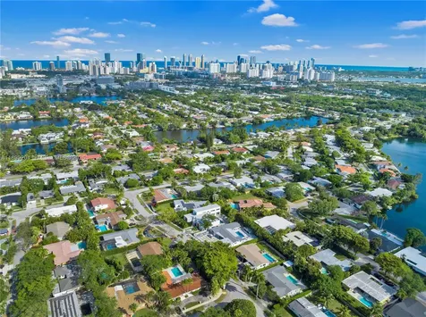 2110 NE 197th Terrace Miami FL 33179