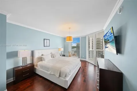 4775 Collins Avenue Miami Beach FL 33140