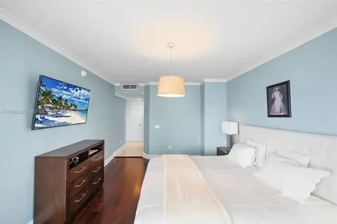 4775 Collins Avenue Miami Beach FL 33140