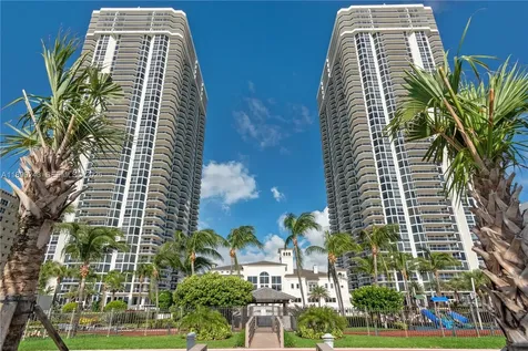 4775 Collins Avenue Miami Beach FL 33140