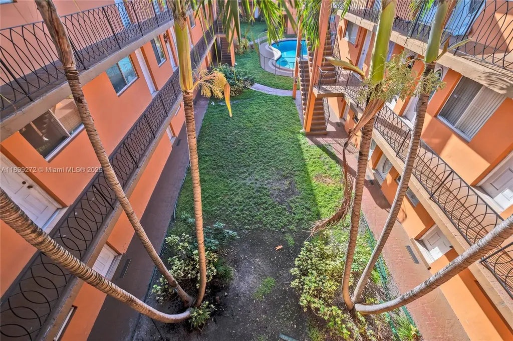 2330 NW 11th Street Miami FL 33125