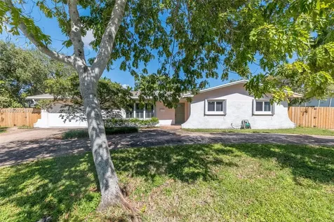 10533 SW 114th Street Miami FL 33176